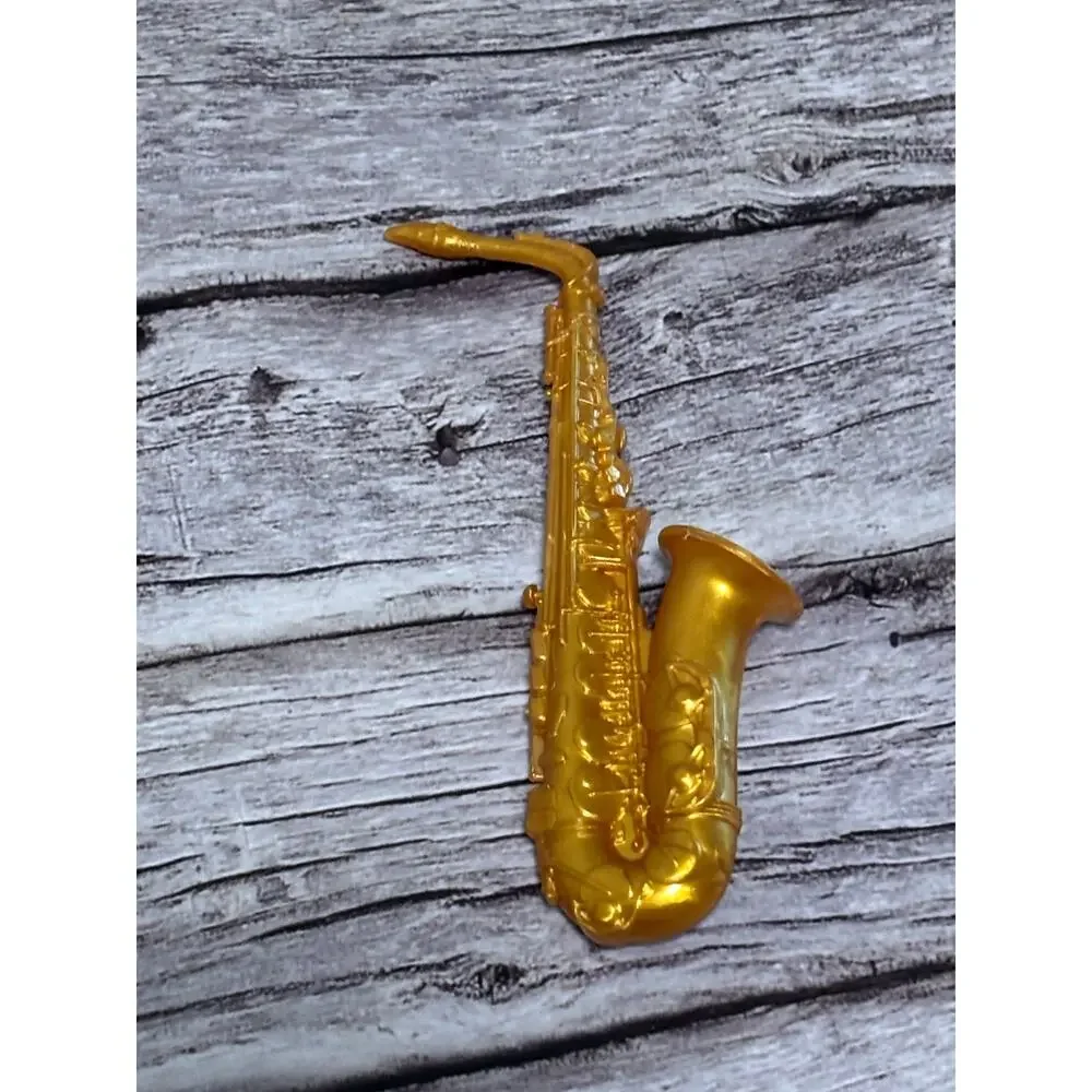 Barbie Team Stacie Music Playset Saxophone Instrument Replacement Part Mattel